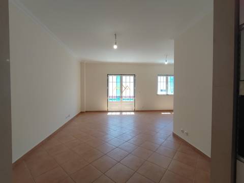 Apartamento T2 com sótão de 69 m² no centro de Marinhais – Excelente oportunidade de compra