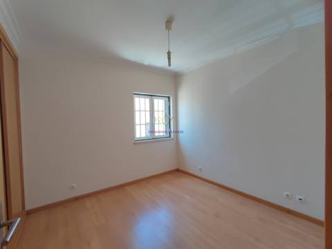 Apartamento T2 com sótão de 69 m² no centro de Marinhais – Excelente oportunidade de compra