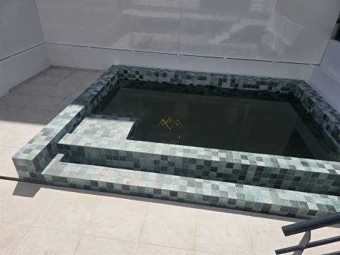 Moradia T3 com Piscina em Alcabideche