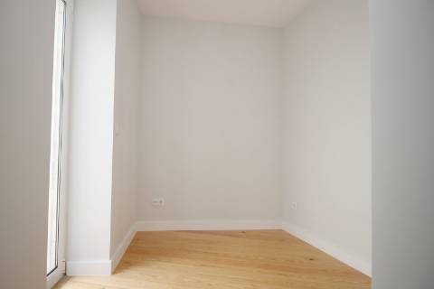 Apartamento T3 equipado com terraço Arroios