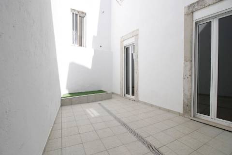 Apartamento T3 equipado com terraço Arroios
