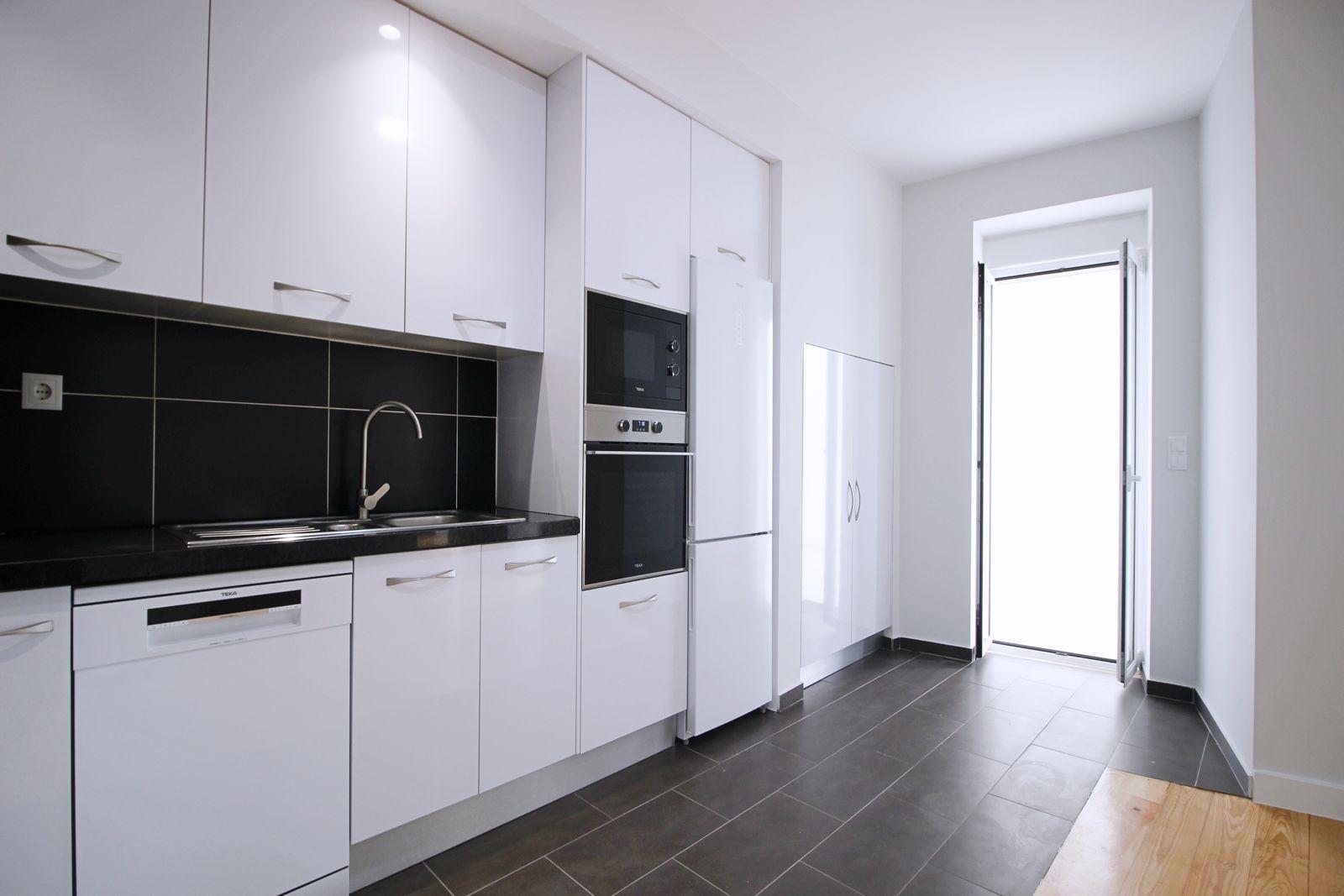 Apartamento T3 equipado com terraço Arroios