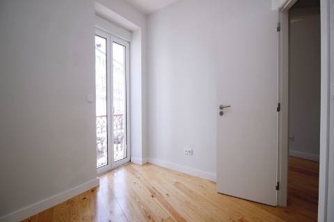 Apartamento T3 equipado com terraço Arroios