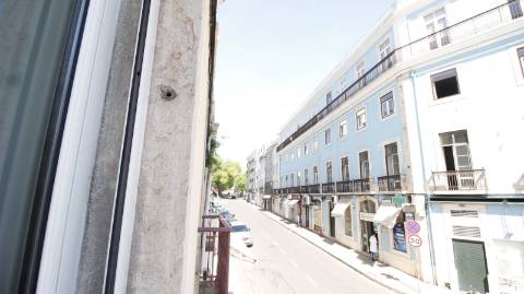 Apartamento T3 equipado com terraço Arroios