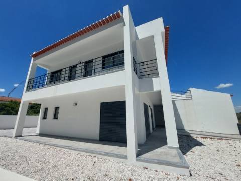 Moradia T4 (Nova Construção)