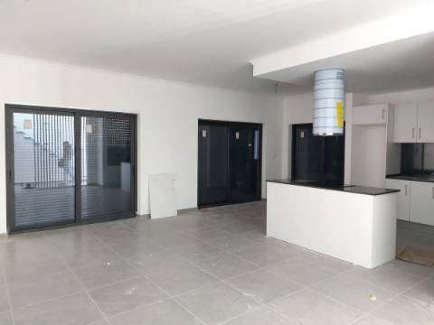 Moradia T4 (Nova Construção)