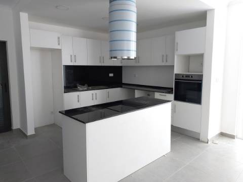 Moradia T4 (Nova Construção)