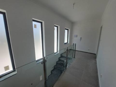 Moradia T4 (Nova Construção)