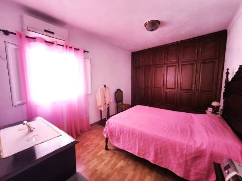 Moradia T2 com logradouro