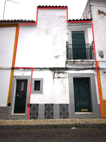 Moradia em banda em Campo Maior