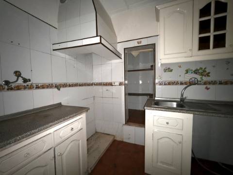 Moradia em banda em Campo Maior