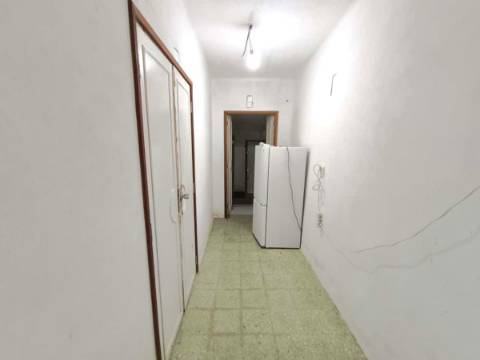 Moradia R/C com quintal