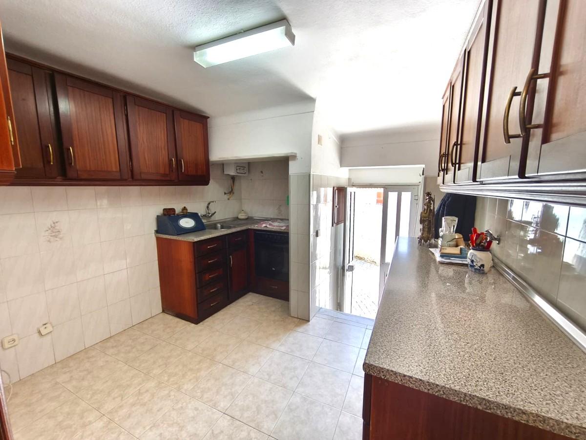 Moradia em banda T1+1 em Santa Eulália