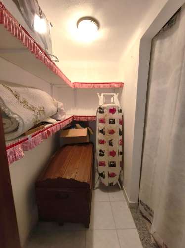 Moradia em banda T1+1 em Santa Eulália