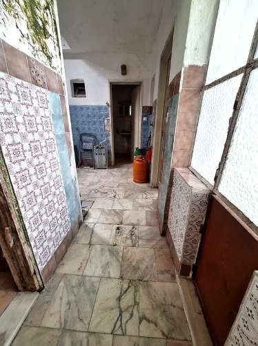 Fração de Moradia com quintal e terraço
