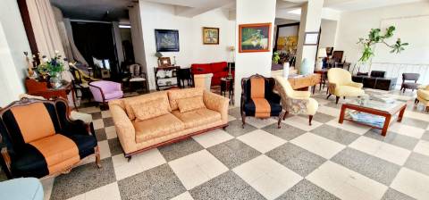 Espaço comercial de 2 pisos na Figueirinha, Oeiras