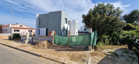 Moradia T4 com piscina à venda em Manique