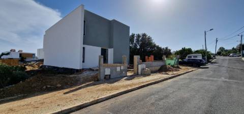 Moradia T4 com piscina à venda em Manique