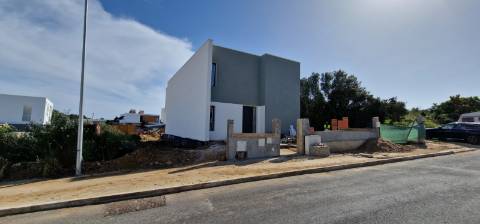 Moradia T4 com piscina à venda em Manique