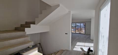 Moradia T4 com piscina à venda em Manique