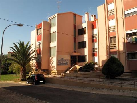 Apartamento T3 para arrendar em Oeiras