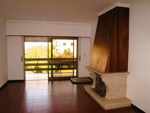 Apartamento T3 para arrendar em Oeiras