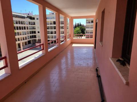 Arrendamento apartamento T2 na Guia, Cascais