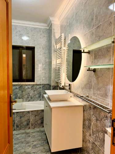 Arrendamento apartamento T2 na Guia, Cascais