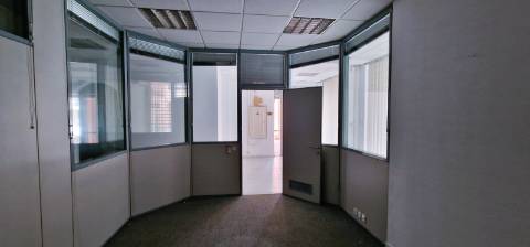 Oportunidade Única! Espaço Comercial de 152m2 na Costa da Guia