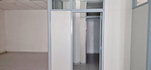 Oportunidade Única! Espaço Comercial de 152m2 na Costa da Guia