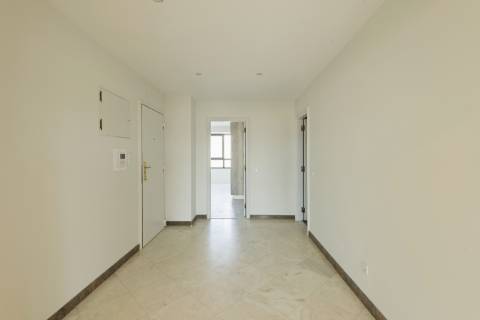 Descubra o Charme de Lisboa: T3 Sofisticado na Prestigiada Alameda Dom Afonso Henriques