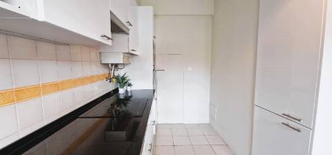 Moradia geminada com piscina inserida em Condominio de luxo- Cascais