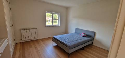 Moradia geminada com piscina inserida em Condominio de luxo- Cascais