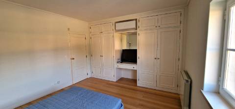 Moradia geminada com piscina inserida em Condominio de luxo- Cascais