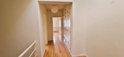 Moradia geminada com piscina inserida em Condominio de luxo- Cascais