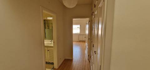 Moradia geminada com piscina inserida em Condominio de luxo- Cascais