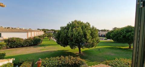 Moradia geminada com piscina inserida em Condominio de luxo- Cascais