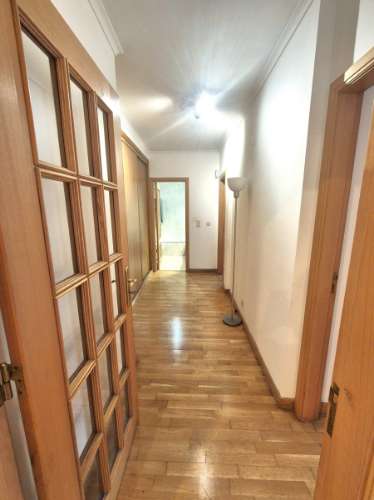 Fantástico Apartamento T3 em Condomínio Privado com Piscina e Zonas Verdes