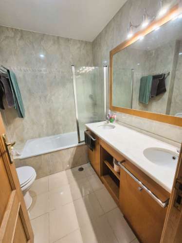 Fantástico Apartamento T3 em Condomínio Privado com Piscina e Zonas Verdes