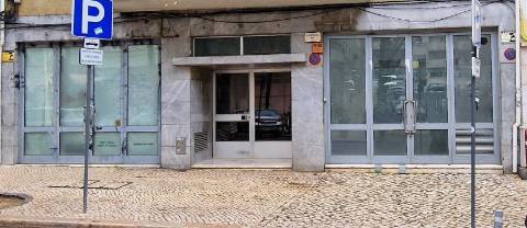Loja de 3 pisos no coração de Lisboa - Oportunidade única para o seu negócio!