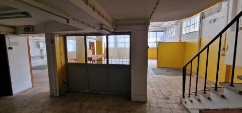 Loja de 3 pisos no coração de Lisboa - Oportunidade única para o seu negócio!