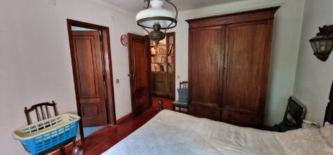 Moradia T7 Independente em Cascais com Jardim e Garagem