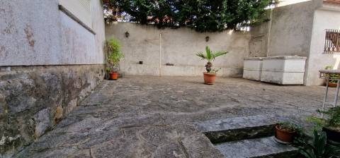 Moradia T7 Independente em Cascais com Jardim e Garagem