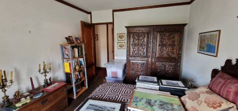 Moradia T7 Independente em Cascais com Jardim e Garagem