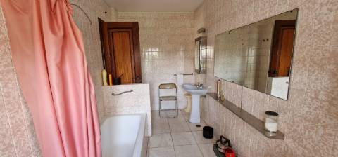 Moradia T7 Independente em Cascais com Jardim e Garagem