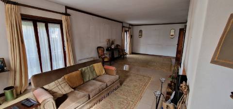 Moradia T7 Independente em Cascais com Jardim e Garagem