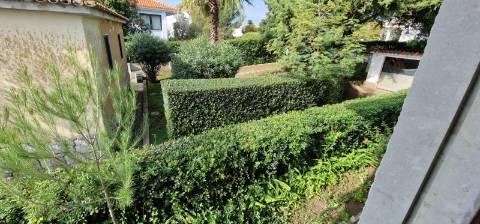 Moradia T7 Independente em Cascais com Jardim e Garagem