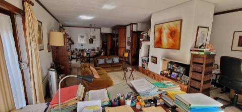 Moradia T7 Independente em Cascais com Jardim e Garagem