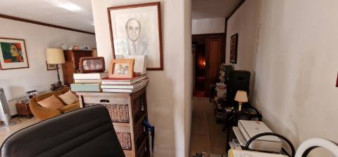 Moradia T7 Independente em Cascais com Jardim e Garagem