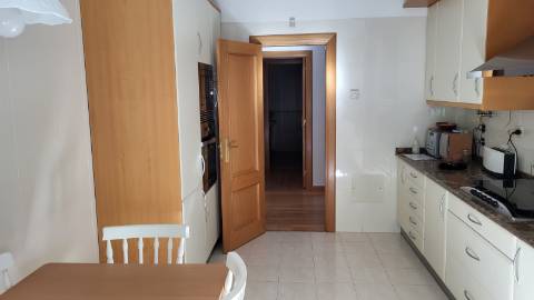 Apartamento T2 em Cascais com Piscina